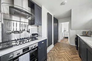Sales Avenue New Tupton